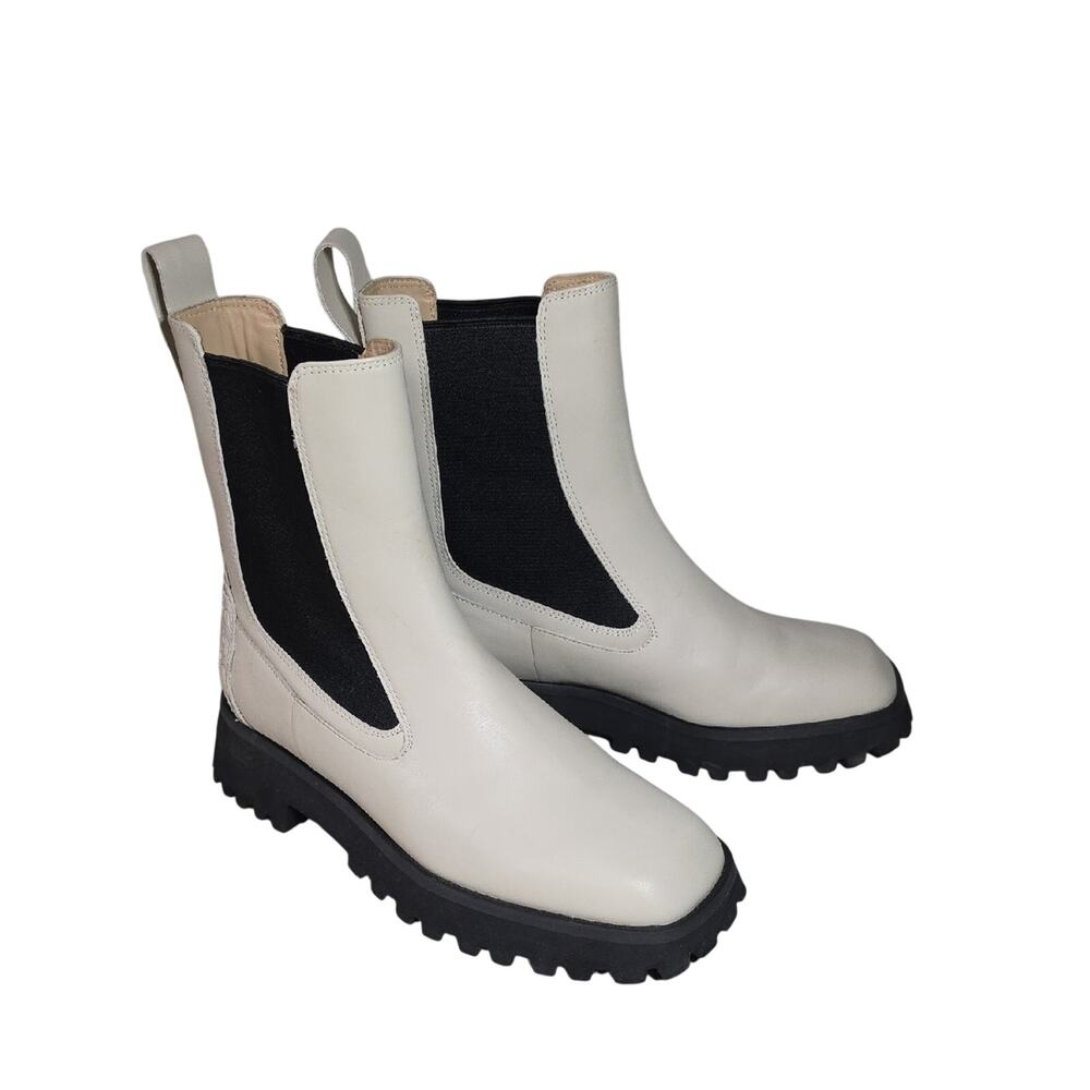 Clarks Stayso Rise Boots Ivory Leather Womens Size 7.5